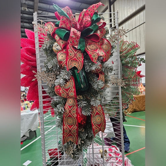 Christmas swag - Picture 1 of 4